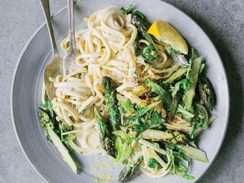 Creamy Vegan Asparagus Pasta | Elle Gourmet