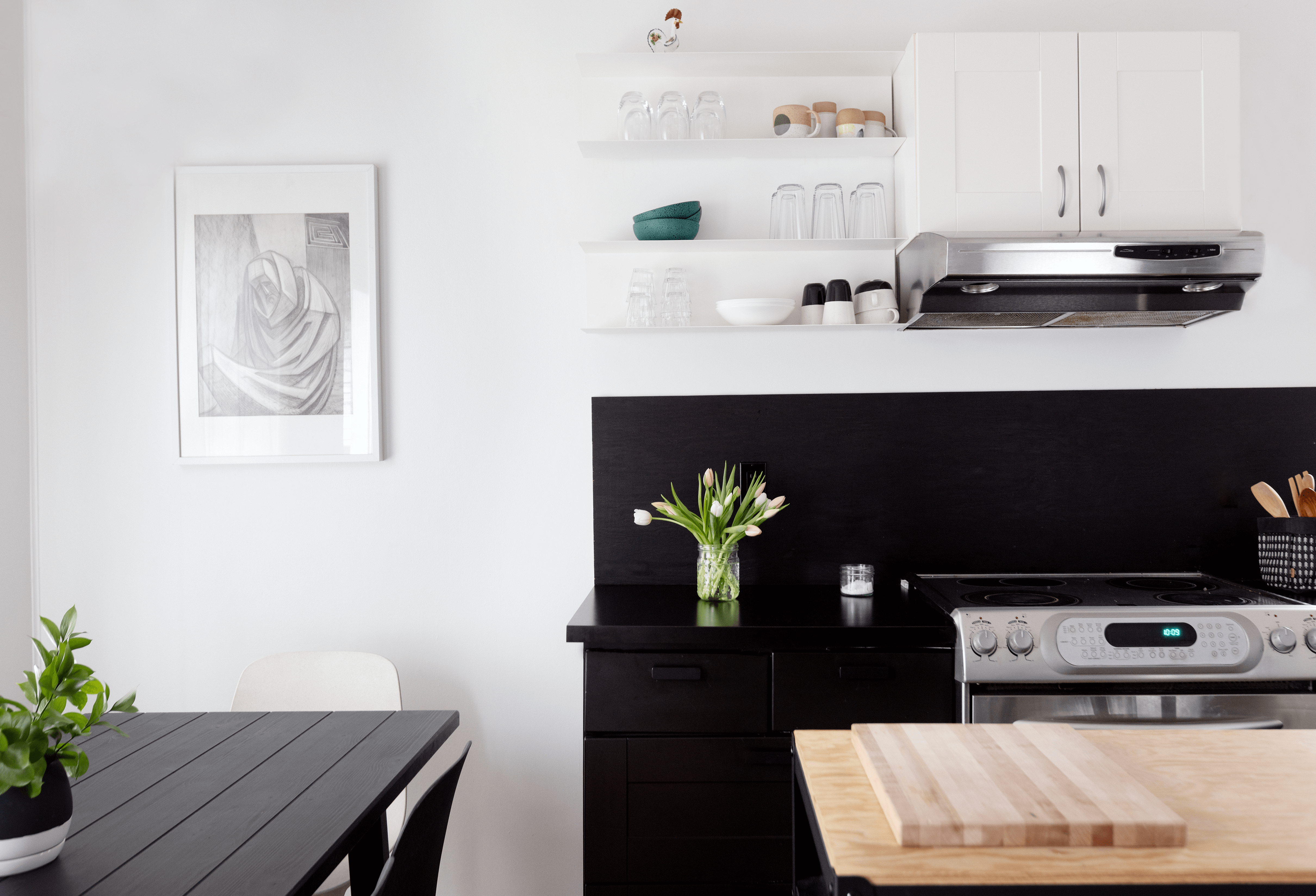 backsplash and kitchen counter