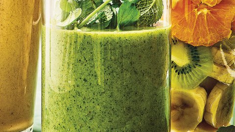 Mood-Boosting Kiwi, Orange and Watercress Smoothie | Elle Gourmet