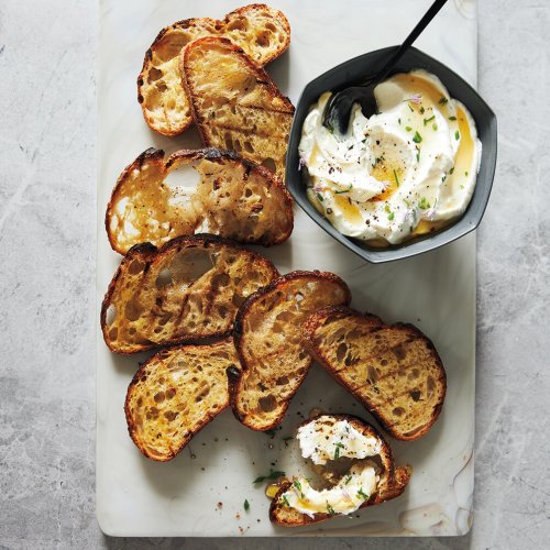 Whipped Ricotta With Truffle Honey Elle Gourmet