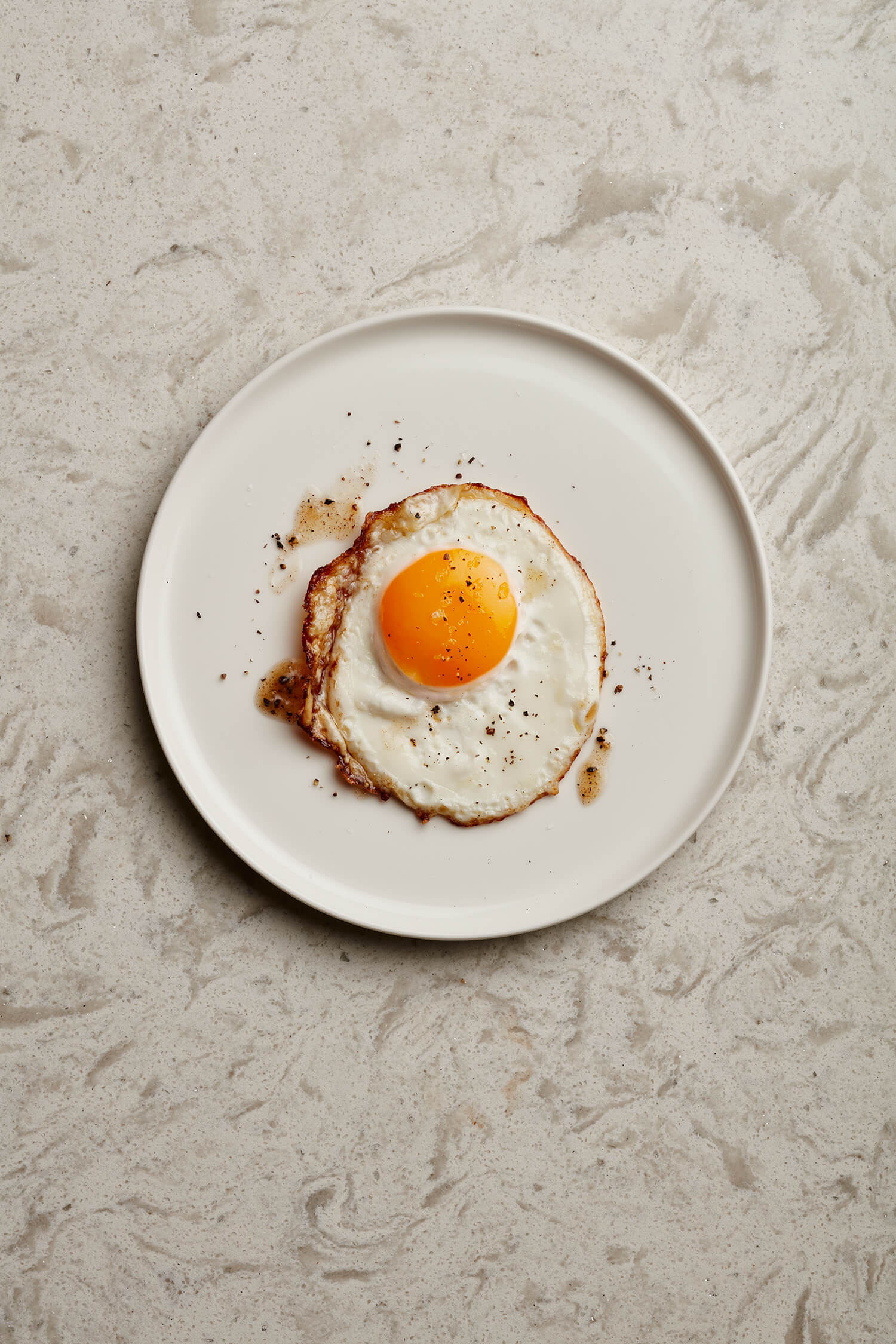 Perfect Fried Eggs Recipe | Elle Gourmet