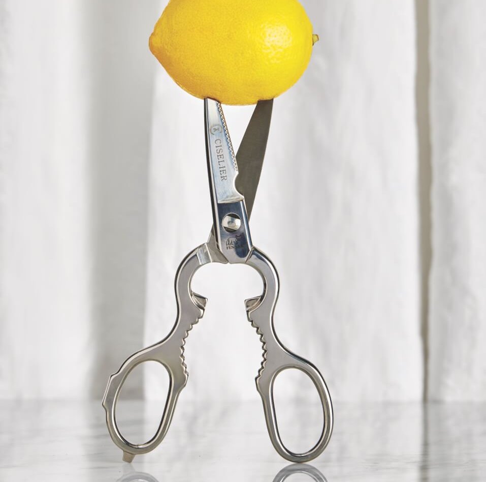 Ciselier Top 5 Uses for Kitchen Scissors: Spatchcocking a Chicken 