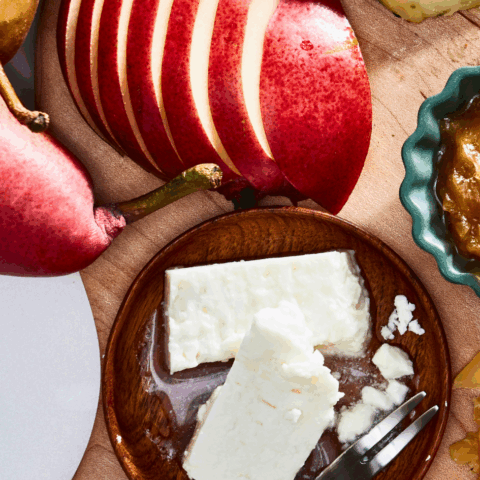 Sliced Sarkrimson pears and Feta cheese