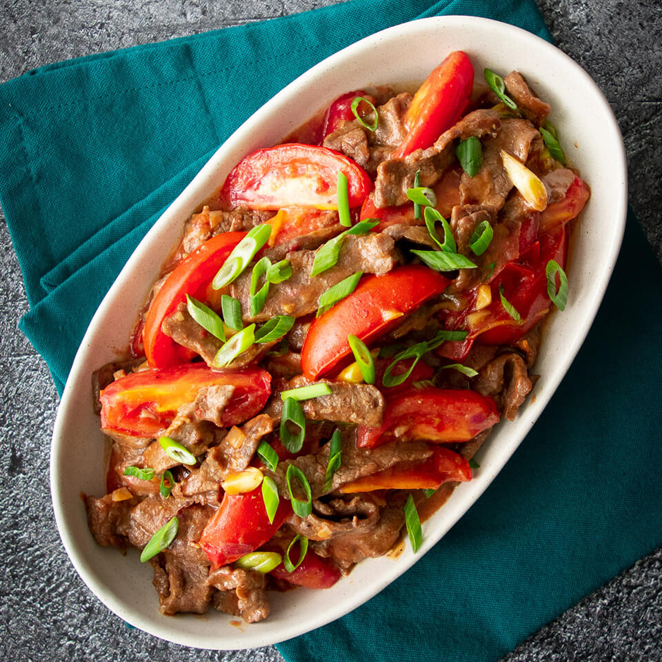 overhead image of stirfry beef