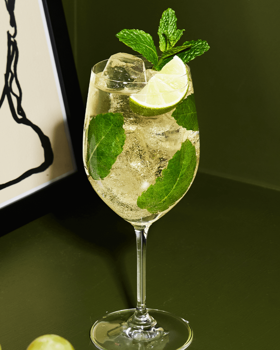Hugo St-Germain Spritz | Elle Gourmet
