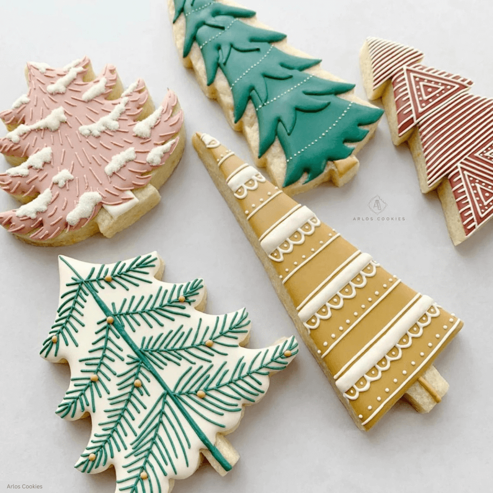 6 decorated christmas tree shaped cookies