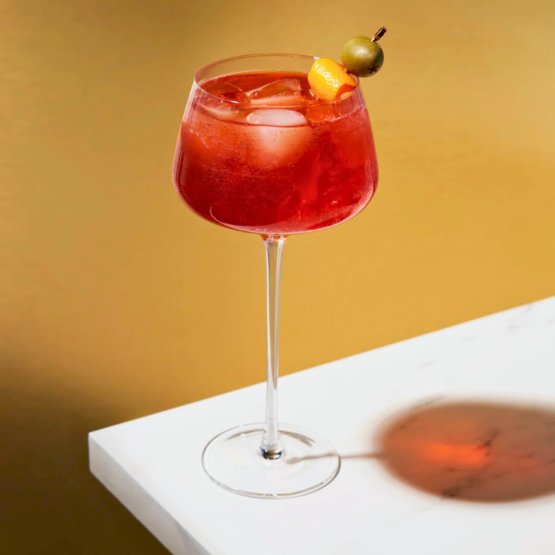 Made with genuine lead-free crystal, this elegant glass was created with a spritz cocktail in mind