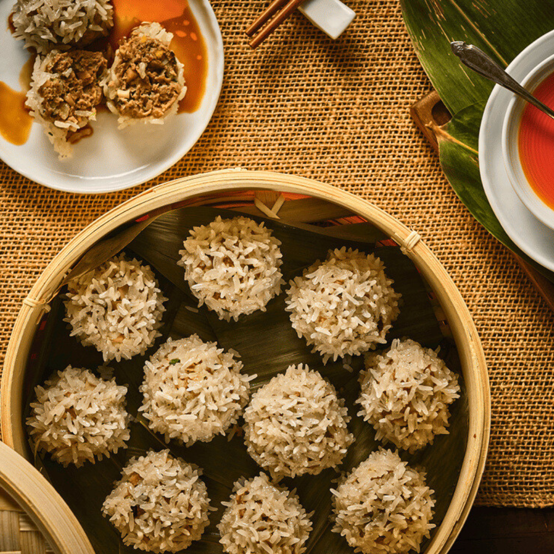 This recipe for hubei-style pearl meatballs are steamed in a bamboo steamer