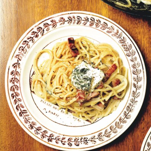 Plate of carbonara with a grey owl goat cheese